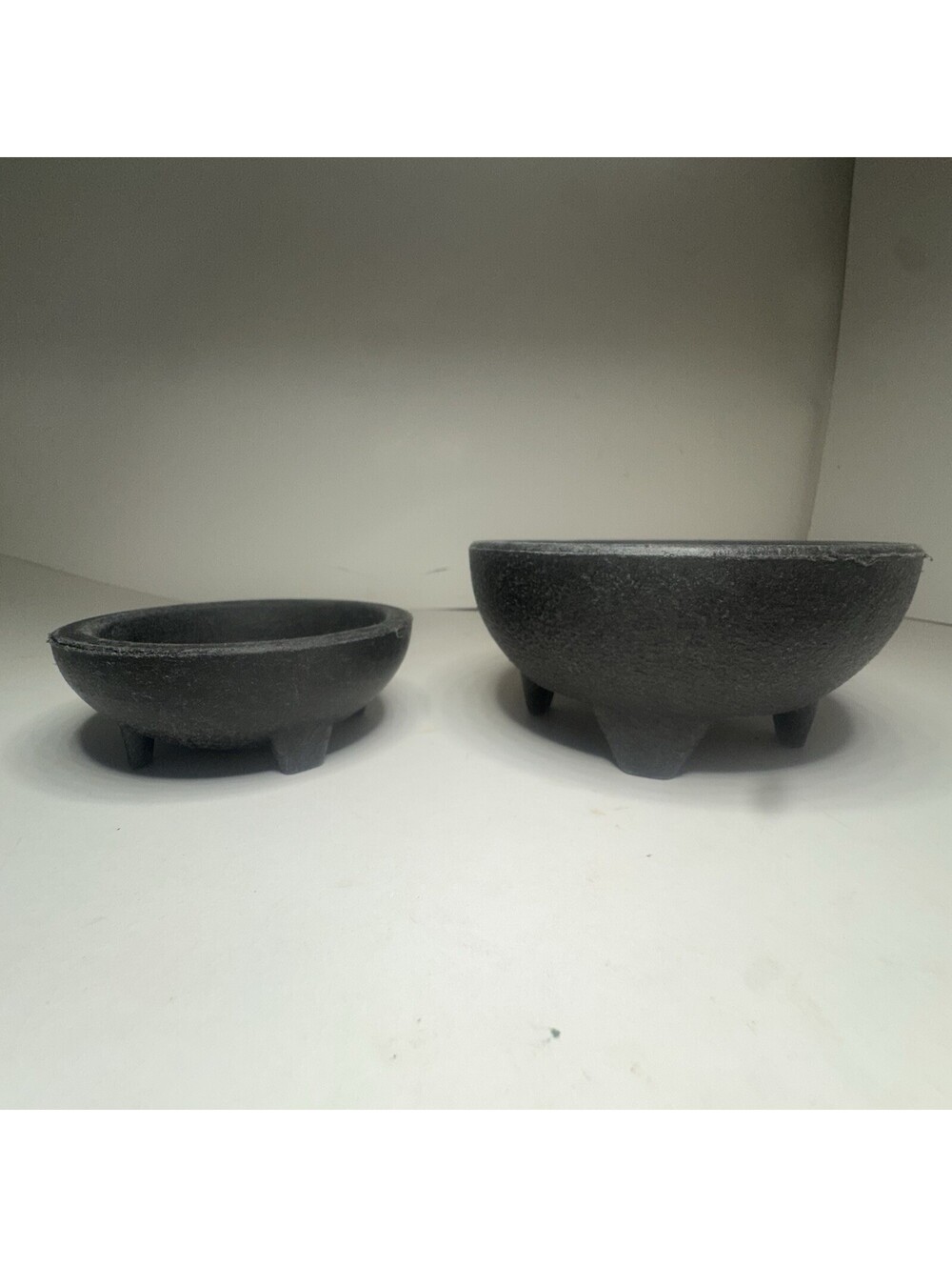 Choice NSF Black Melamine Footed Serving Bowls Set of 2 Restaurant Ware